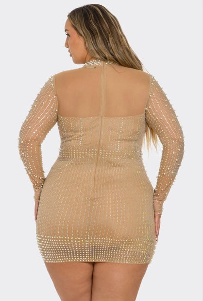 Pearls Luxury in short dress